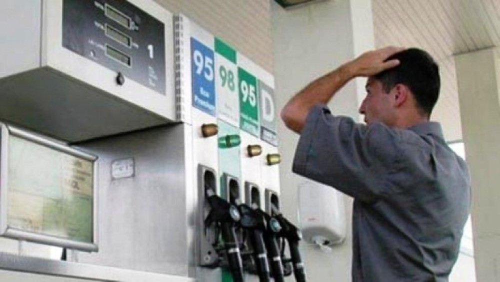 S-au scumpit din nou carburanții. Prețuri mai mari cu aproape 20 de bani